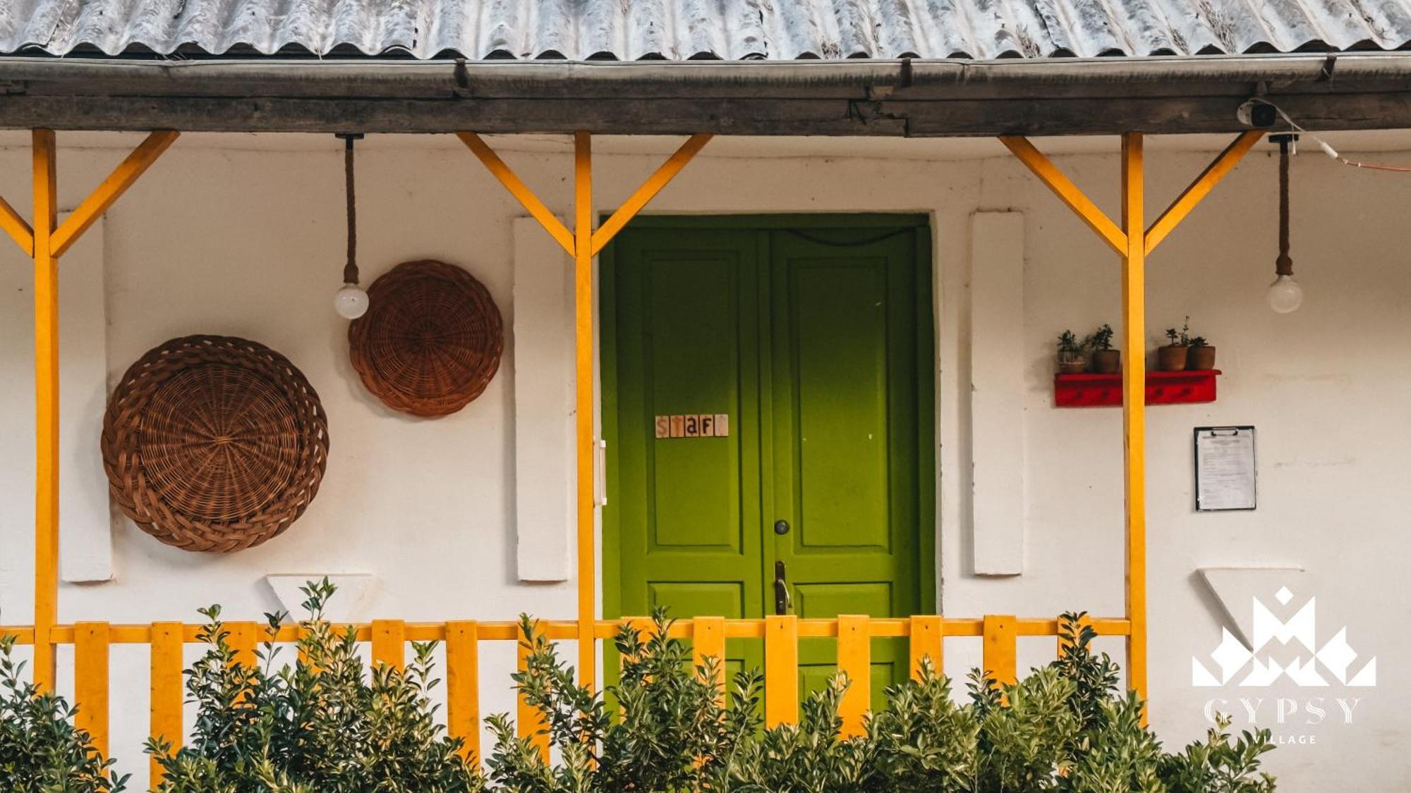 Gipsy Village Park Hotel Asureti Exterior photo